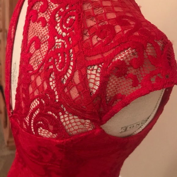 SHOWSTOPPER! Red Lace and Net Dress by Guess. - Picture 5 of 7
